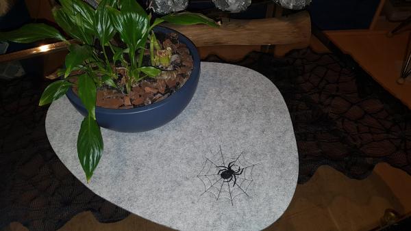 Vollstickdatei Spinne im Netz